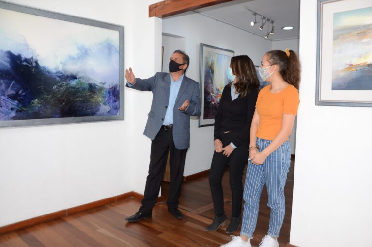Nueva serie pictórica de Fernando Antezana en galería Altamira