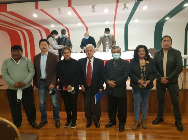 Mollinedo gana por  mayoría y refunda la AFLP