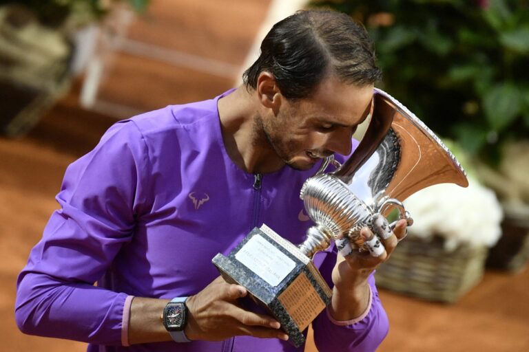 Nadal vence a Djokovic y conquista Roma