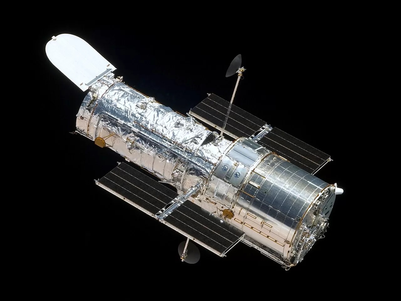 Hubble capta galaxia similar a una brillante bola de nieve - El Diario ...