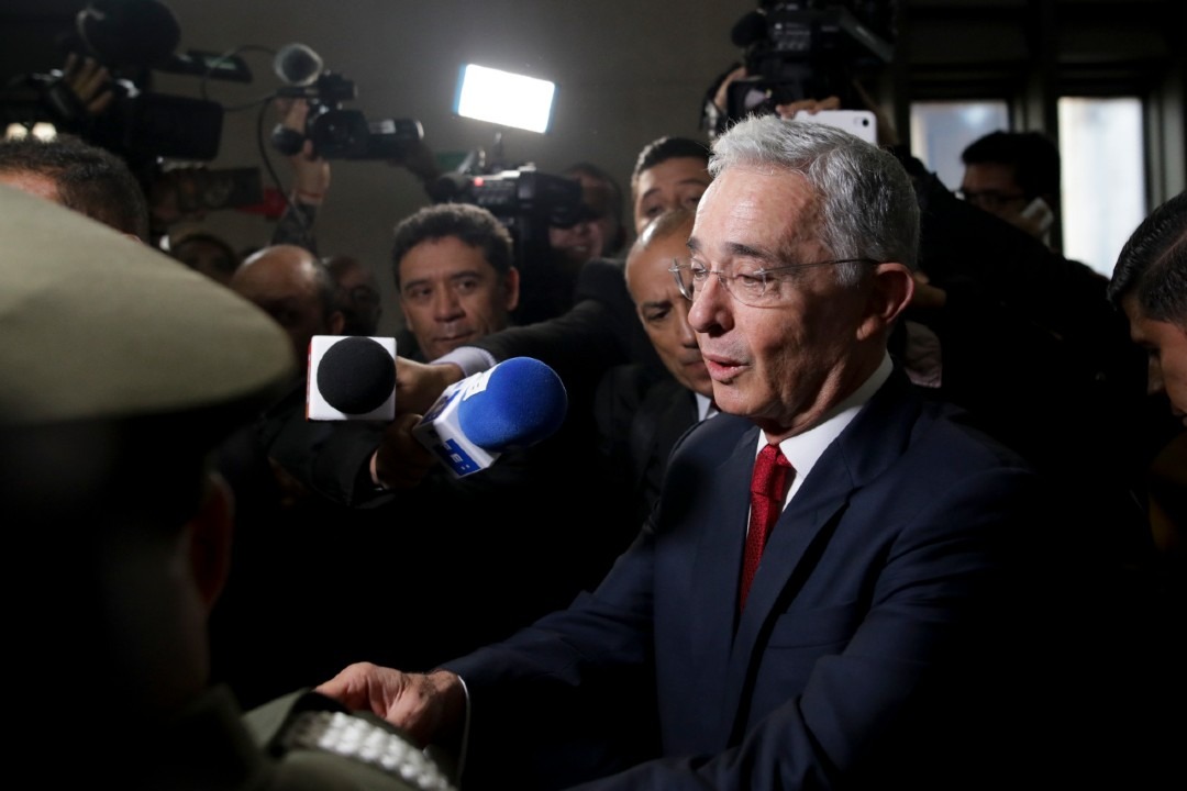 Fiscalía de Colombia lleva a juicio a expresidente Uribe - El Diario - Bolivia