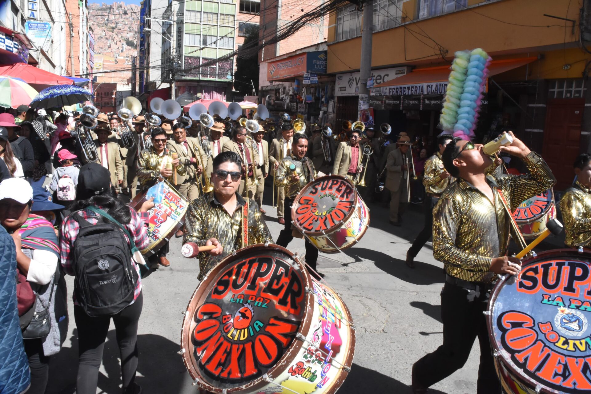 La fiesta del Gran Poder espera generar 60 millones de dólares - El ...