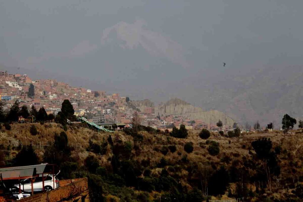 Persiste excesiva contaminación del aire en La Paz por humareda - El ...