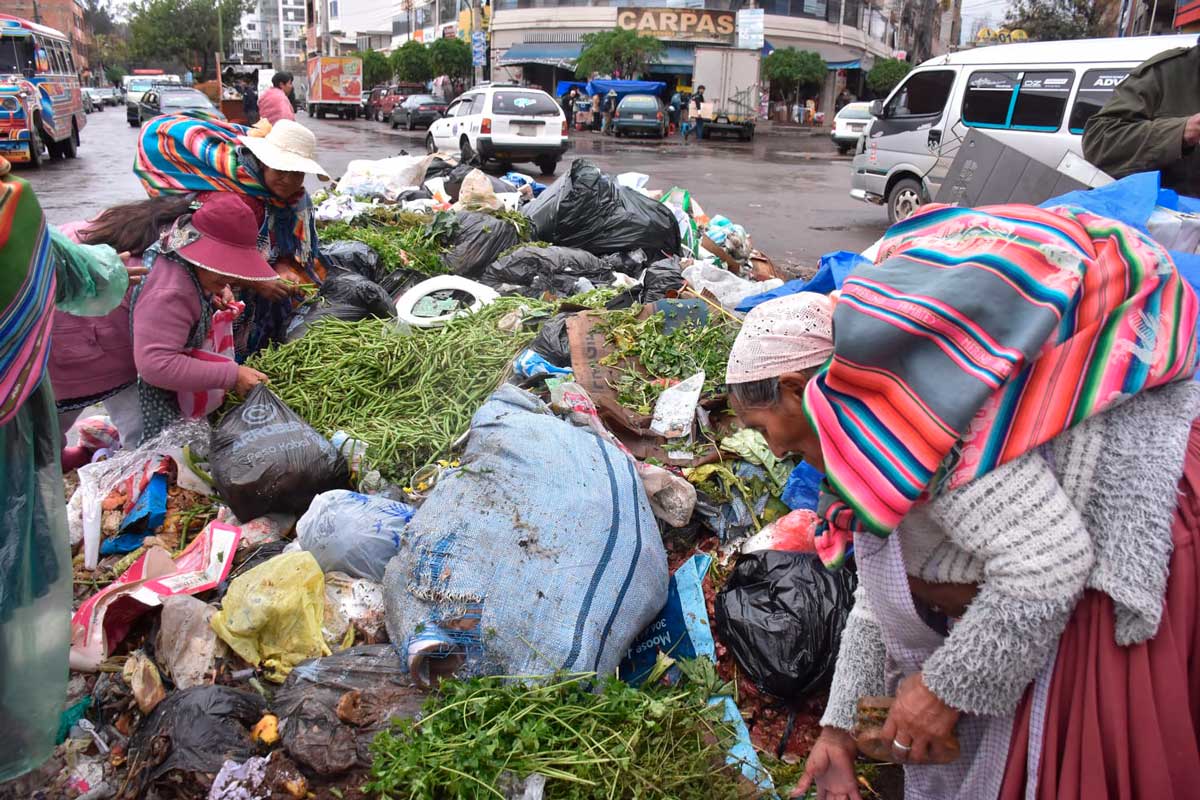 Cochabamba se vuelve a inundar con basura - El Diario - Bolivia