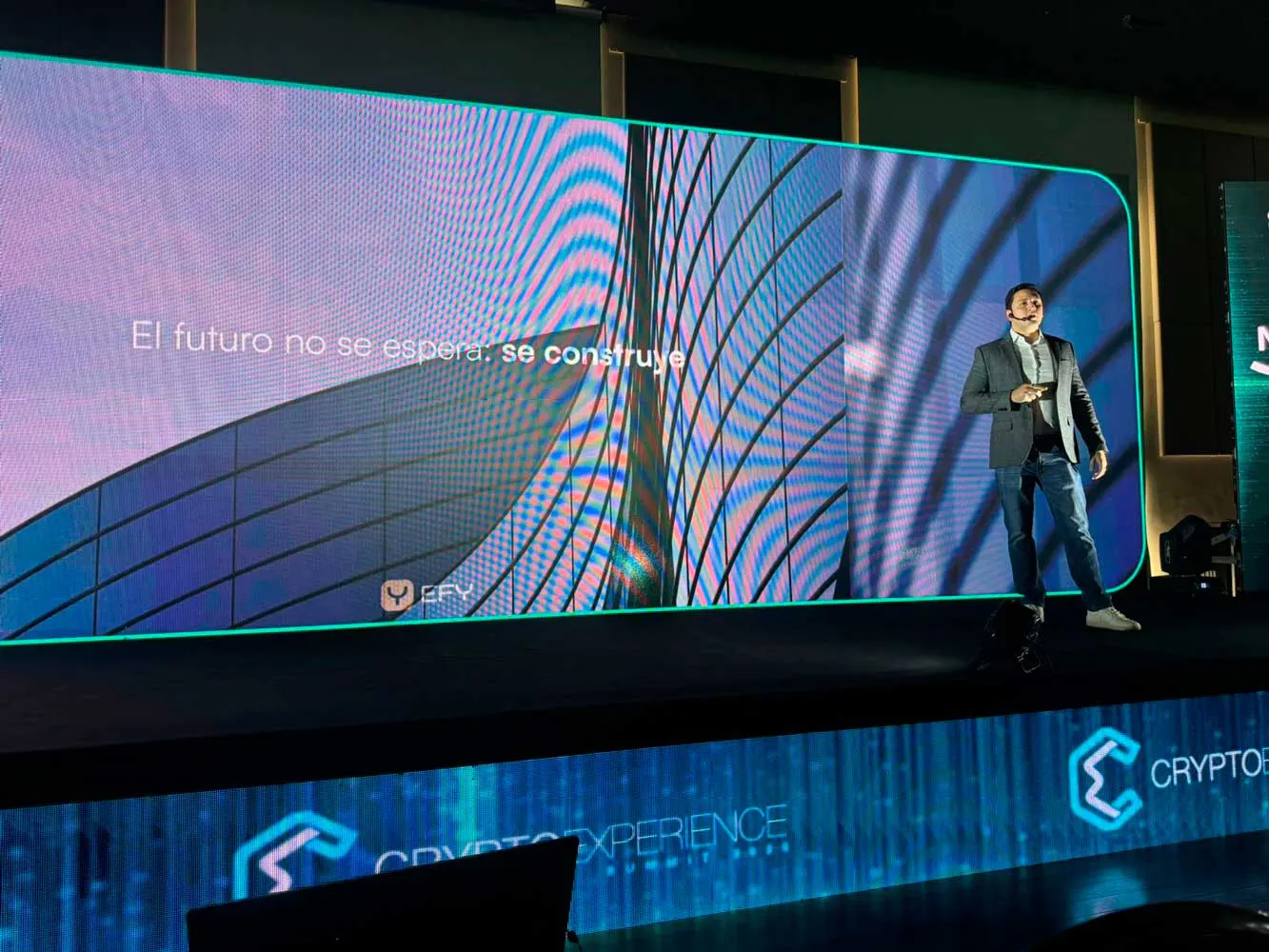 Stablecoins en el centro del futuro financiero: EFY lidera la conversación en  el Crypto Experience Summit Bolivia 2025 - El Diario - Bolivia