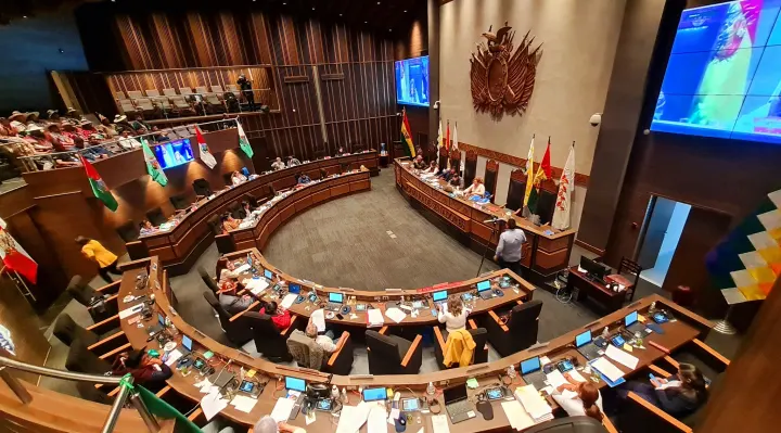Senado sanciona cinco créditos por más de $us 459 millones - El Diario ...