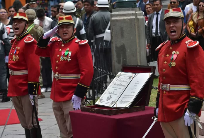 himno-APG---15-cm-x-10