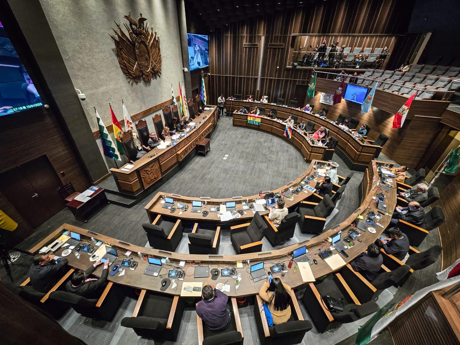 Senado retoma debate del presupuesto reformulado