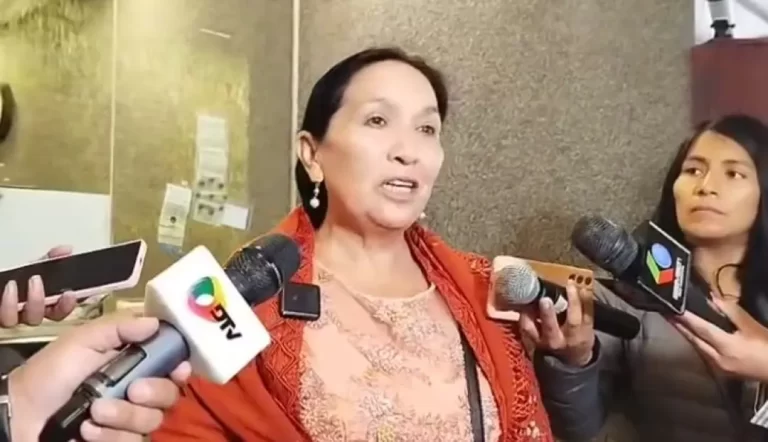 Libre demanda respeto a la  fiscalización parlamentaria