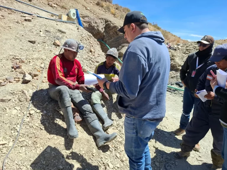 Paralizan las actividades mineras  ilegales en San Lucas y Camargo