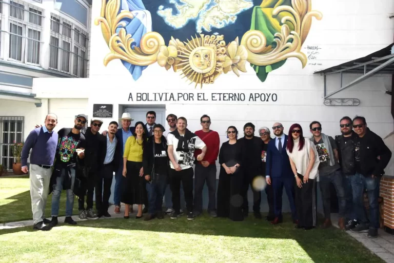 Agasajo en honor de Él Mató a un Policía Motorizado en la sede argentina