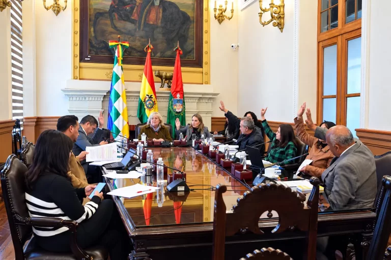 Concejo aprueba ordenanza para modernizar gestión de residuos