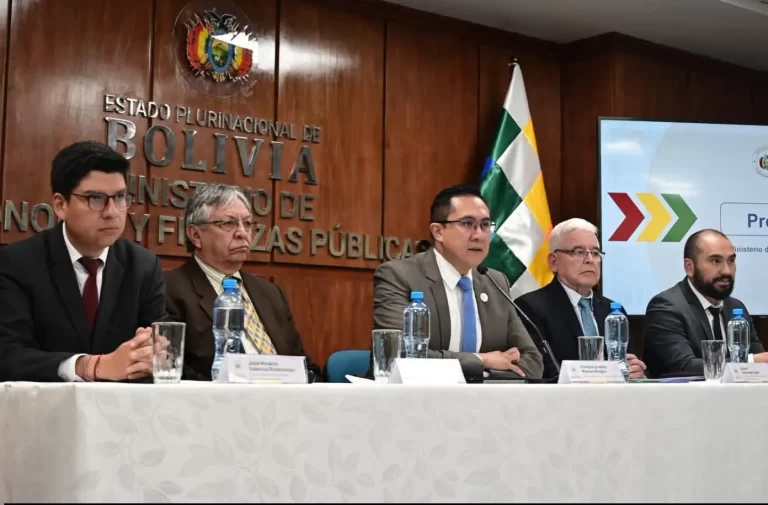Reordenan empresas públicas y prevén cerrar entre 8 y 10