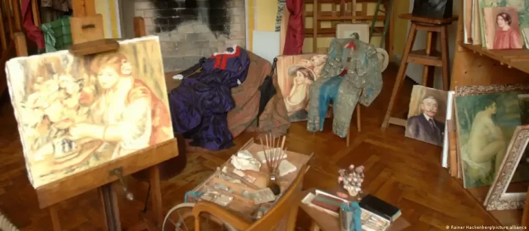 Roban cuadros de arte en museo Renoir en Francia