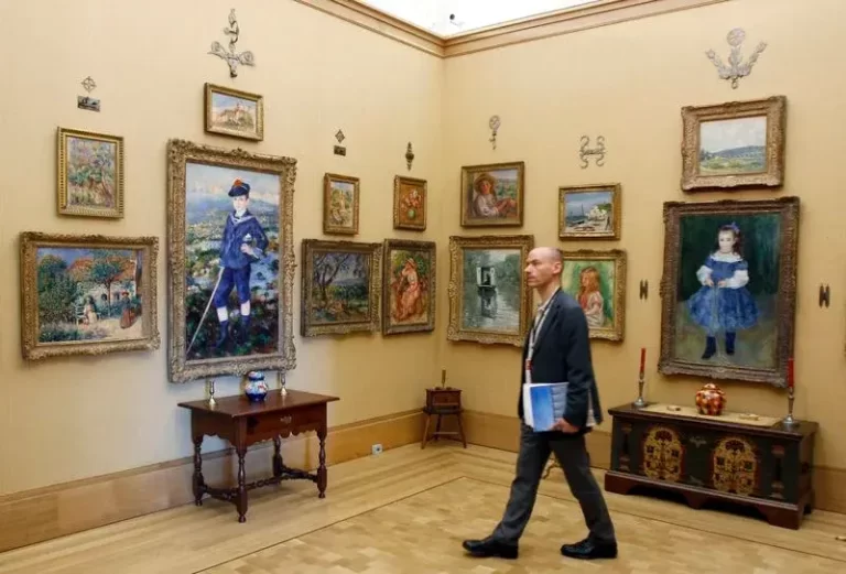 Ladrones huyen con varias  pinturas de museo en Francia